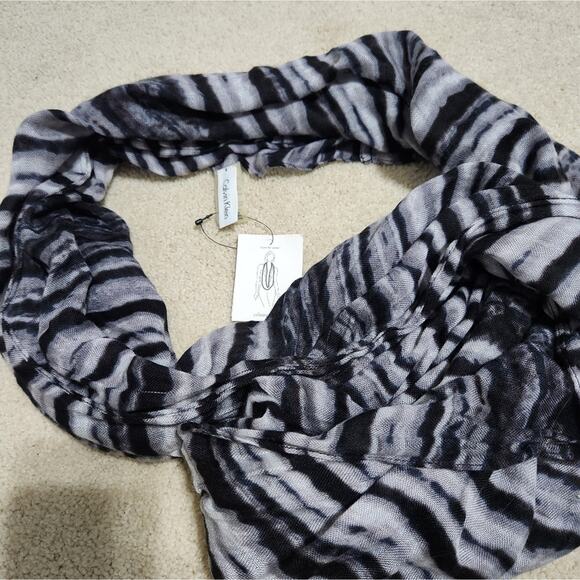 NWT Calvin Klein infinity loop scarf, 100% rayon, gray, black, white - Picture 1 of 6